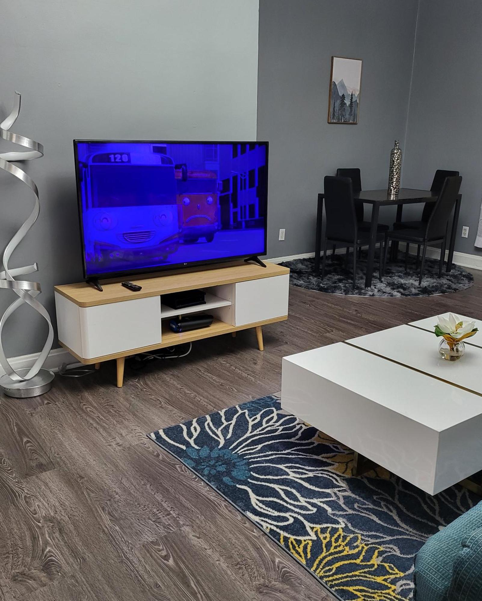 1 Bedroom In Columbus Osu District, Free Parking, Kitchen, Washer And Dryer, Central Location, Downtown, Hospital, Expocenter, Osu Stadium Esterno foto